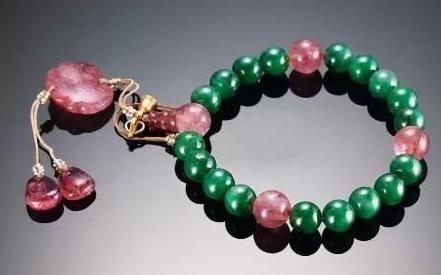 清朝的翡翠原石价格,翡翠原石价格多少钱-第1张图片-翡翠网 清朝的翡翠原石价格,翡翠原石价格多少钱-第1张图片-翡翠网