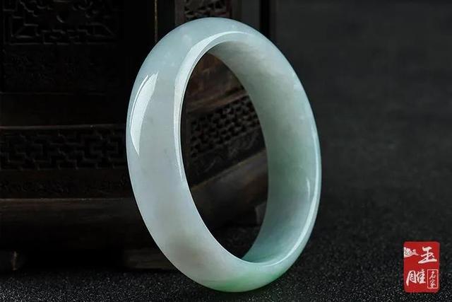 翡翠豆种手镯多少钱,翡翠豆种手镯价格-第10张图片-翡翠网 翡翠豆种手镯多少钱,翡翠豆种手镯价格-第10张图片-翡翠网