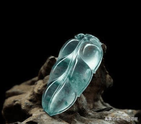 翡翠飘花什么意思,翡翠飘花是什么意思-第5张图片-翡翠网 翡翠飘花什么意思,翡翠飘花是什么意思-第5张图片-翡翠网