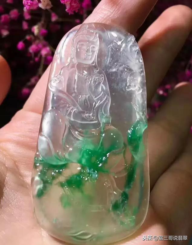 云南30万翡翠手镯的简单介绍-第9张图片-翡翠网 云南30万翡翠手镯的简单介绍-第9张图片-翡翠网