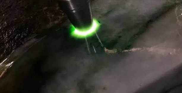 假翡翠原石制作手镯视频手工翡翠原石制作-第3张图片-翡翠网 假翡翠原石制作手镯视频手工翡翠原石制作-第3张图片-翡翠网