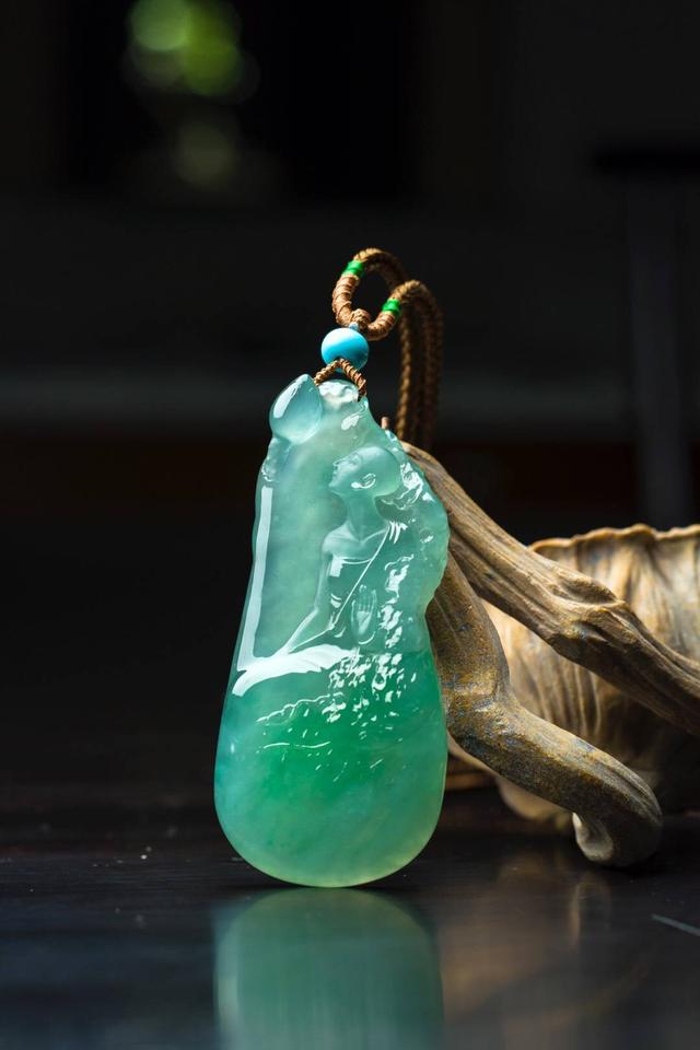 搜翡翠知识图解,翡翠专业知识大全-第1张图片-翡翠网 搜翡翠知识图解,翡翠专业知识大全-第1张图片-翡翠网