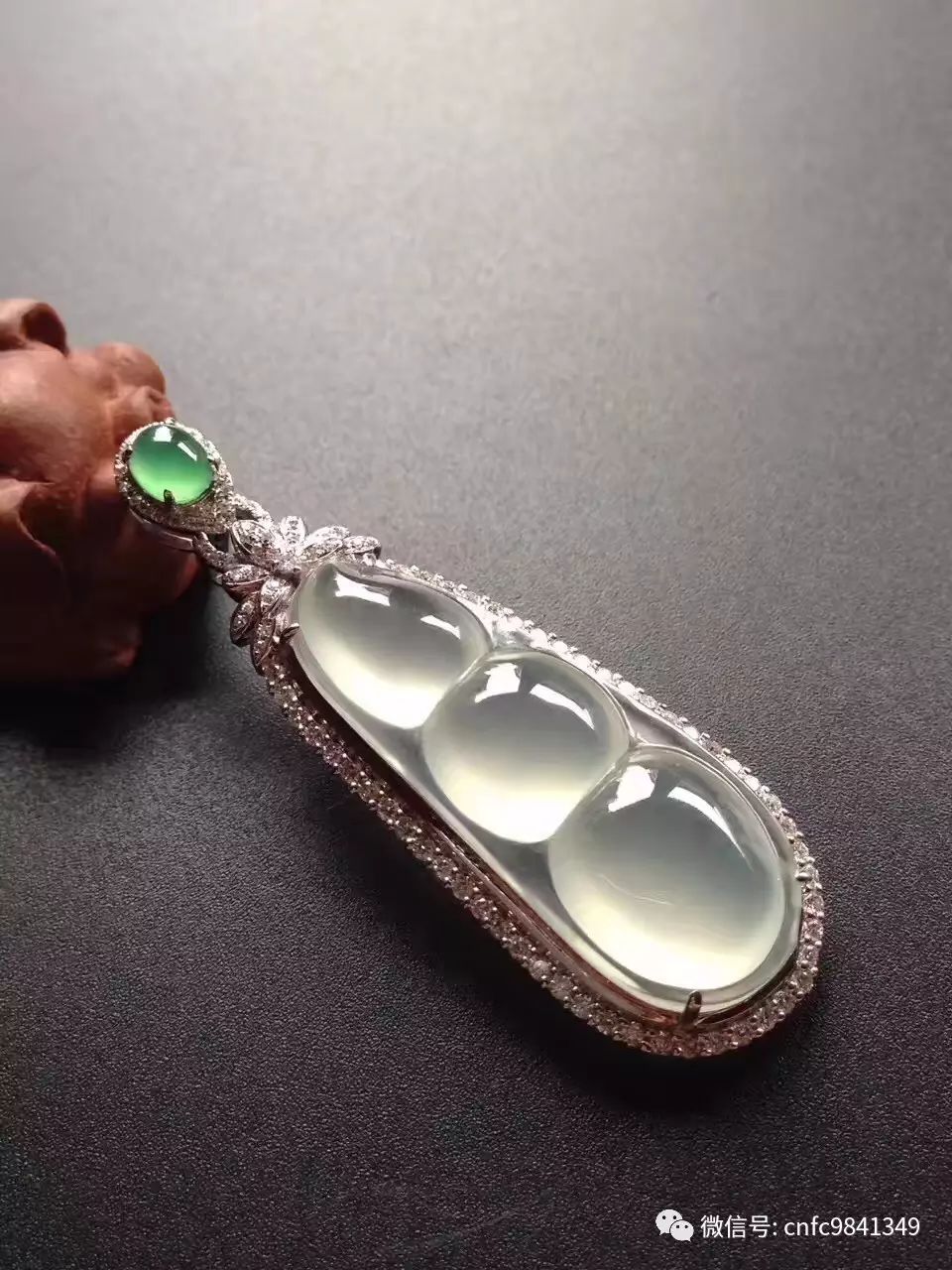 无色冰糯种翡翠吊坠价格,冰糯种无色翡翠好不好-第1张图片-翡翠网 无色冰糯种翡翠吊坠价格,冰糯种无色翡翠好不好-第1张图片-翡翠网