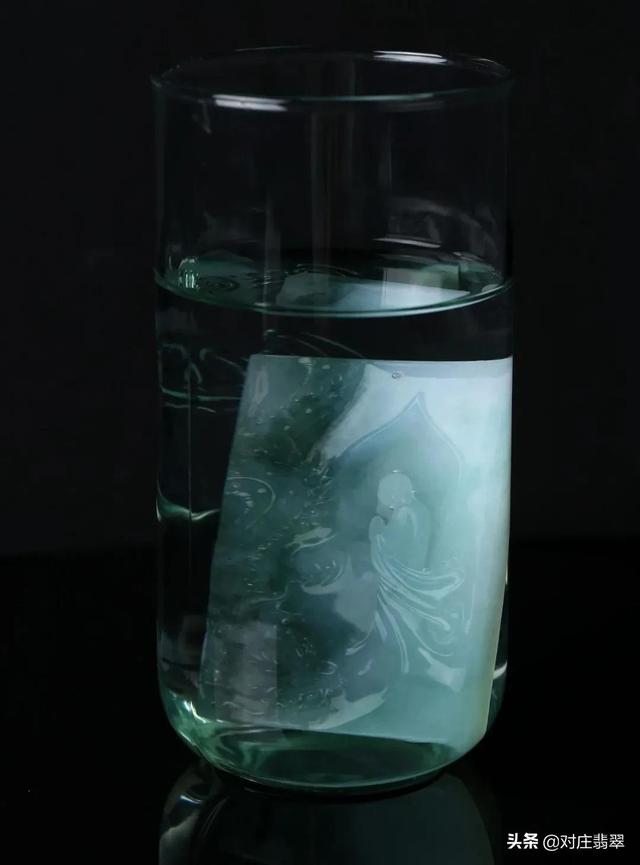 藕粉种翡翠翡翠手镯 藕粉地-第11张图片-翡翠网 藕粉种翡翠翡翠手镯 藕粉地-第11张图片-翡翠网