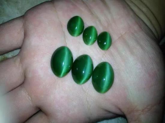 翡翠原石和成品哪个收藏好汶川翡翠原石成品-第1张图片-翡翠网 翡翠原石和成品哪个收藏好汶川翡翠原石成品-第1张图片-翡翠网