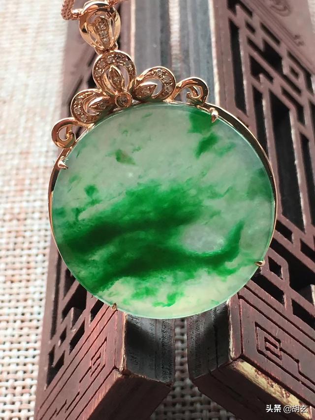 关于翡翠a货多少一克的信息-第1张图片-翡翠网 关于翡翠a货多少一克的信息-第1张图片-翡翠网