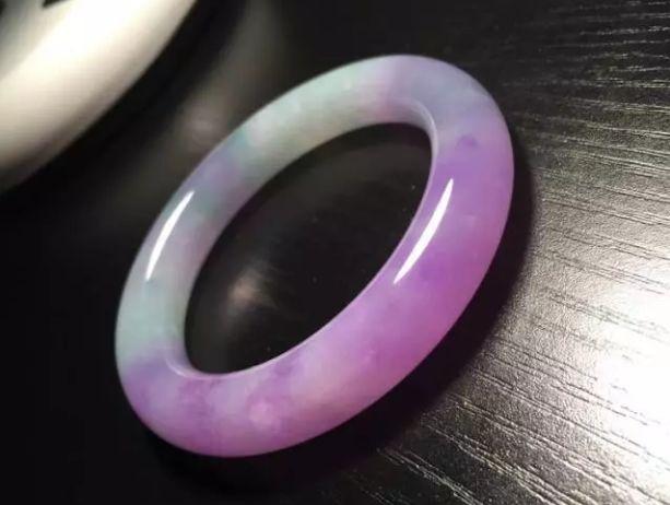 十个亿的紫罗兰翡翠原石,20亿玻璃种紫罗兰翡翠-第32张图片-翡翠网 十个亿的紫罗兰翡翠原石,20亿玻璃种紫罗兰翡翠-第32张图片-翡翠网