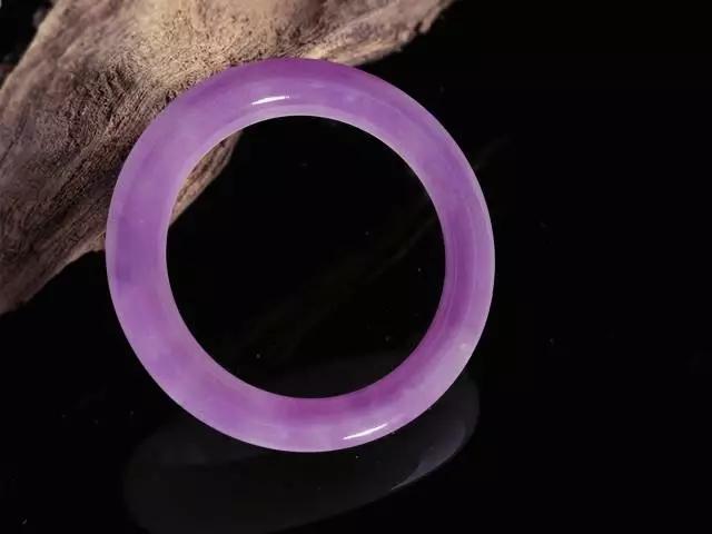 十个亿的紫罗兰翡翠原石,20亿玻璃种紫罗兰翡翠-第37张图片-翡翠网
