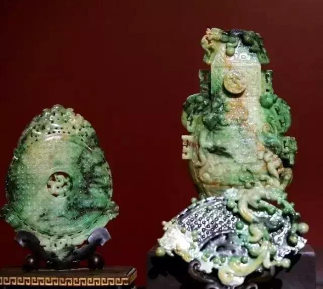 翡翠的专业知识视频讲解,翡翠知识讲解视频九鼎翡翠-第7张图片-翡翠网 翡翠的专业知识视频讲解,翡翠知识讲解视频九鼎翡翠-第7张图片-翡翠网