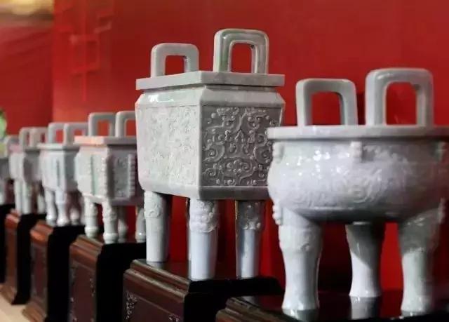 翡翠的专业知识视频讲解,翡翠知识讲解视频九鼎翡翠-第18张图片-翡翠网 翡翠的专业知识视频讲解,翡翠知识讲解视频九鼎翡翠-第18张图片-翡翠网