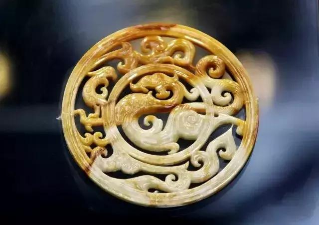 翡翠的专业知识视频讲解,翡翠知识讲解视频九鼎翡翠-第19张图片-翡翠网 翡翠的专业知识视频讲解,翡翠知识讲解视频九鼎翡翠-第19张图片-翡翠网