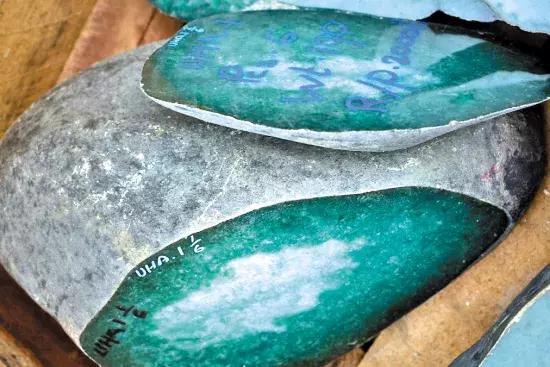 翡翠的专业知识视频讲解,翡翠知识讲解视频九鼎翡翠-第23张图片-翡翠网 翡翠的专业知识视频讲解,翡翠知识讲解视频九鼎翡翠-第23张图片-翡翠网