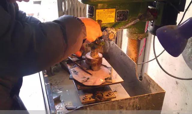 翡翠的专业知识视频讲解,翡翠知识讲解视频九鼎翡翠-第24张图片-翡翠网 翡翠的专业知识视频讲解,翡翠知识讲解视频九鼎翡翠-第24张图片-翡翠网