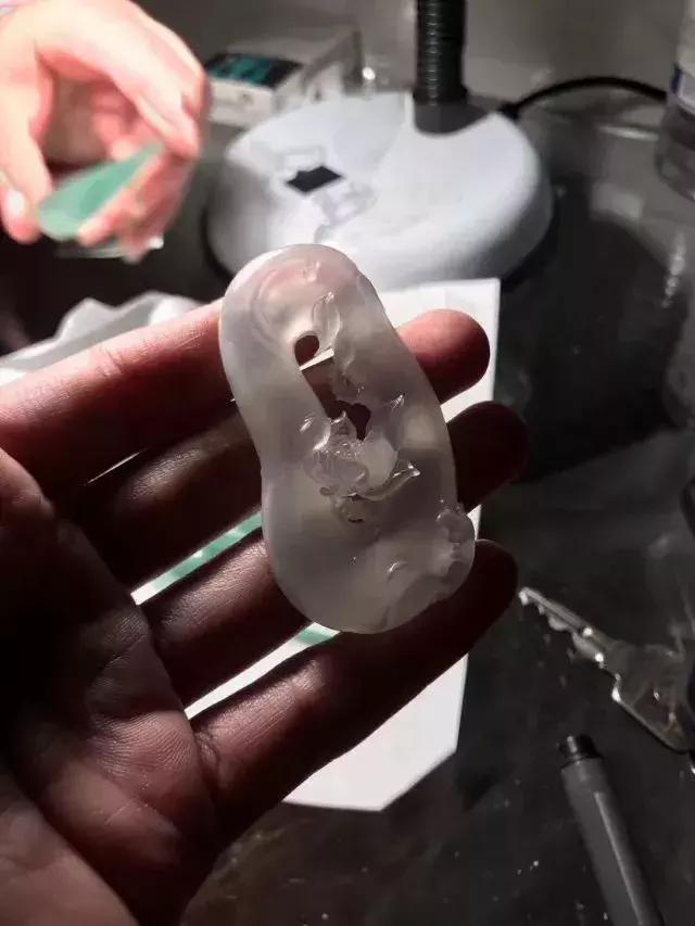 翡翠的专业知识视频讲解,翡翠知识讲解视频九鼎翡翠-第26张图片-翡翠网 翡翠的专业知识视频讲解,翡翠知识讲解视频九鼎翡翠-第26张图片-翡翠网