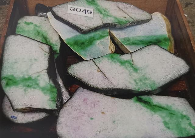 带你走进翡翠界的知识大全的简单介绍-第8张图片-翡翠网