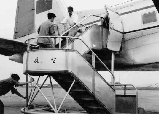 翡翠香烟中支价格表和图片最早翡翠香烟价格表-第17张图片-翡翠网 翡翠香烟中支价格表和图片最早翡翠香烟价格表-第17张图片-翡翠网