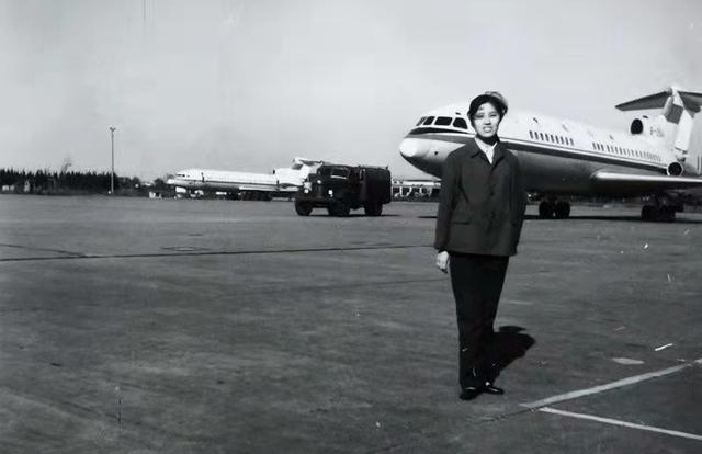 翡翠香烟中支价格表和图片最早翡翠香烟价格表-第18张图片-翡翠网 翡翠香烟中支价格表和图片最早翡翠香烟价格表-第18张图片-翡翠网