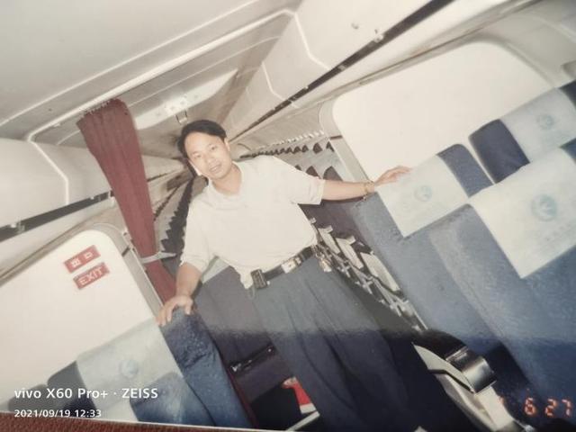 翡翠香烟中支价格表和图片最早翡翠香烟价格表-第20张图片-翡翠网 翡翠香烟中支价格表和图片最早翡翠香烟价格表-第20张图片-翡翠网