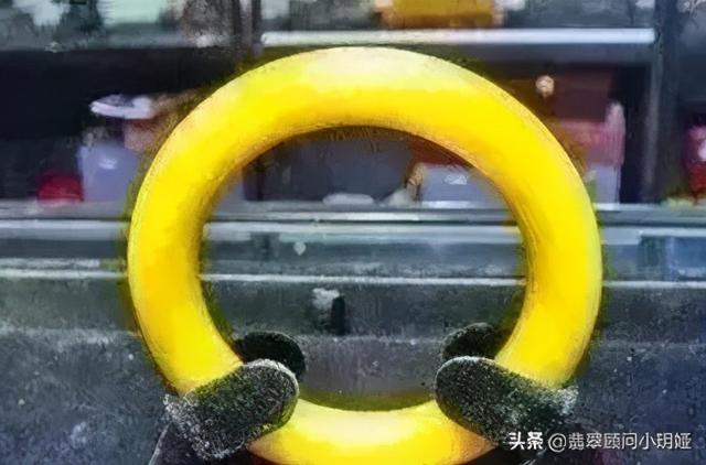 在缅甸翡翠手镯价格缅甸黄翡翠手镯价格-第3张图片-翡翠网 在缅甸翡翠手镯价格缅甸黄翡翠手镯价格-第3张图片-翡翠网