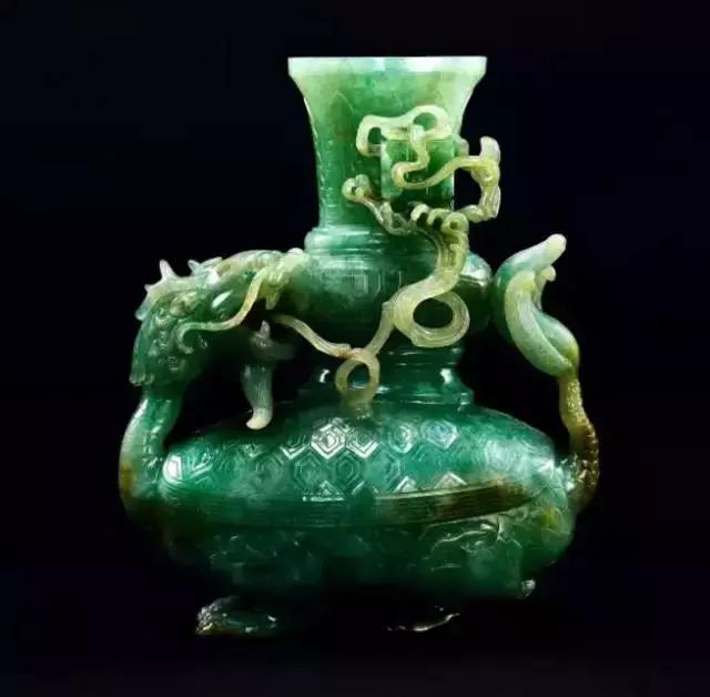 翡翠极品手镯,翡翠极品手镯几亿元-第10张图片-翡翠网 翡翠极品手镯,翡翠极品手镯几亿元-第10张图片-翡翠网