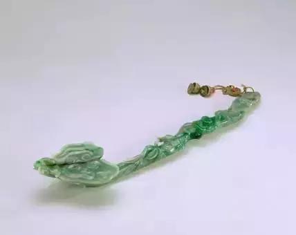 翡翠极品手镯,翡翠极品手镯几亿元-第55张图片-翡翠网 翡翠极品手镯,翡翠极品手镯几亿元-第55张图片-翡翠网