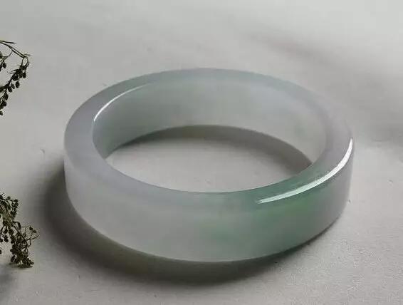 七色翡翠手镯图片,七色翡翠手镯-第5张图片-翡翠网 七色翡翠手镯图片,七色翡翠手镯-第5张图片-翡翠网