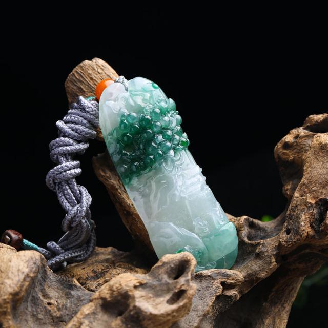 翡翠手镯糯化翡翠手镯糯化是什么意思-第5张图片-翡翠网 翡翠手镯糯化翡翠手镯糯化是什么意思-第5张图片-翡翠网