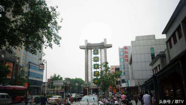 翡翠手镯不想要了卖哪里翡翠手镯去哪里-第1张图片-翡翠网 翡翠手镯不想要了卖哪里翡翠手镯去哪里-第1张图片-翡翠网