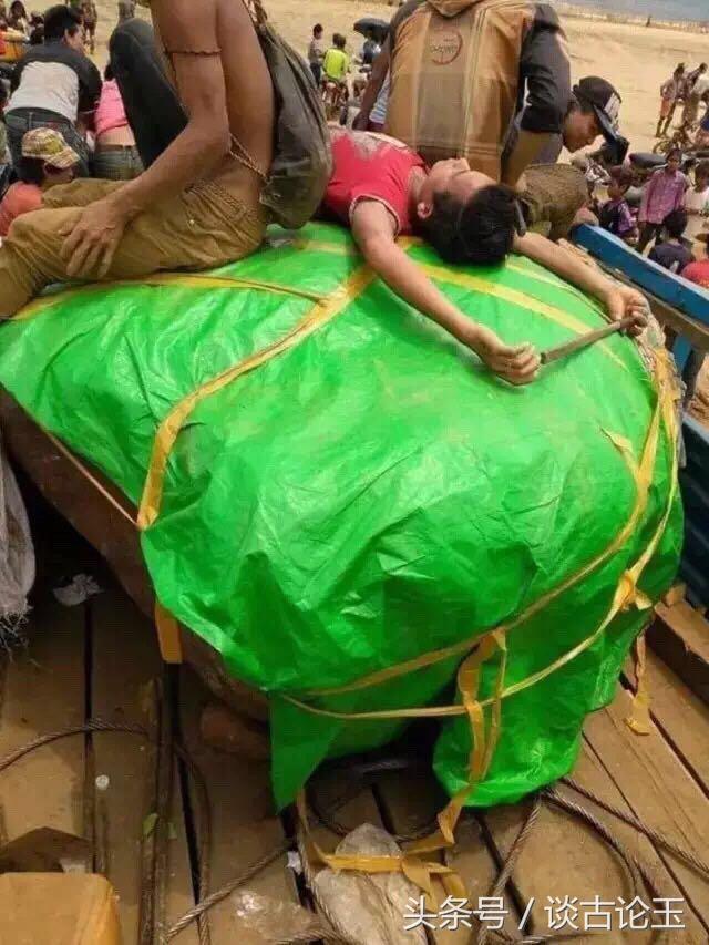 翡翠原石和玉原石的区别地方玉原石翡翠价格-第7张图片-翡翠网 翡翠原石和玉原石的区别地方玉原石翡翠价格-第7张图片-翡翠网