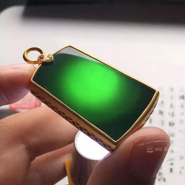 翡翠知识见解,关于翡翠的基本知识大全-第8张图片-翡翠网 翡翠知识见解,关于翡翠的基本知识大全-第8张图片-翡翠网