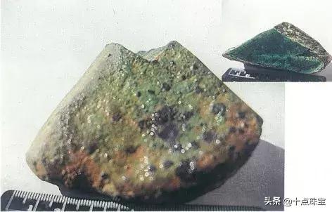 翡翠黑癣和绿 原石做,翡翠原石枯癣的表现-第18张图片-翡翠网