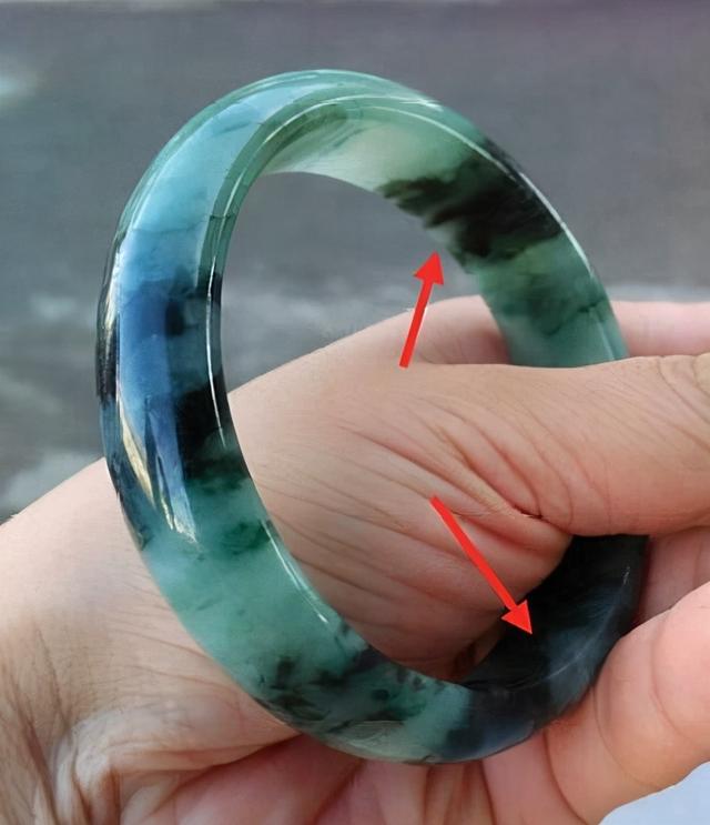 几百块钱的翡翠是真的吗几百块钱的翡翠吊坠是真的吗-第4张图片-翡翠网 几百块钱的翡翠是真的吗几百块钱的翡翠吊坠是真的吗-第4张图片-翡翠网