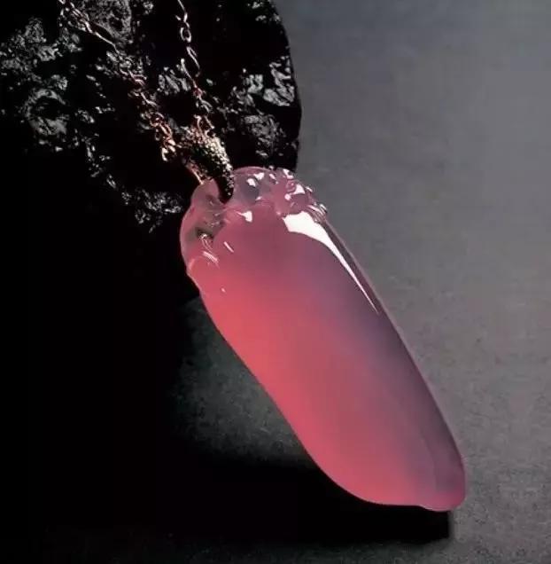 紫罗兰翡翠玉镯一般要多少钱紫罗兰翡翠原石-第29张图片-翡翠网