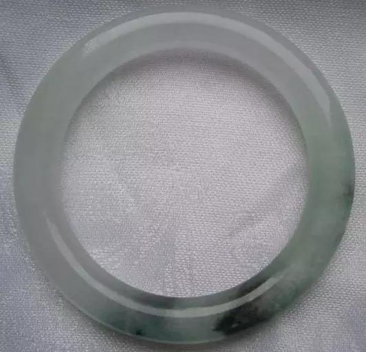 假翡翠叫什么,假翡翠用什么泡出来的-第8张图片-翡翠网