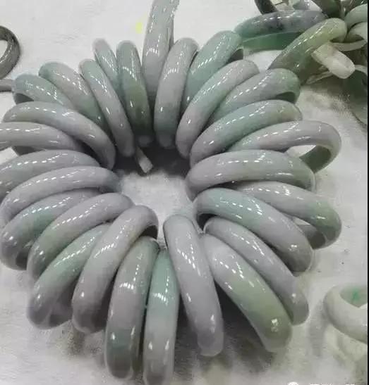 假翡翠叫什么,假翡翠用什么泡出来的-第15张图片-翡翠网