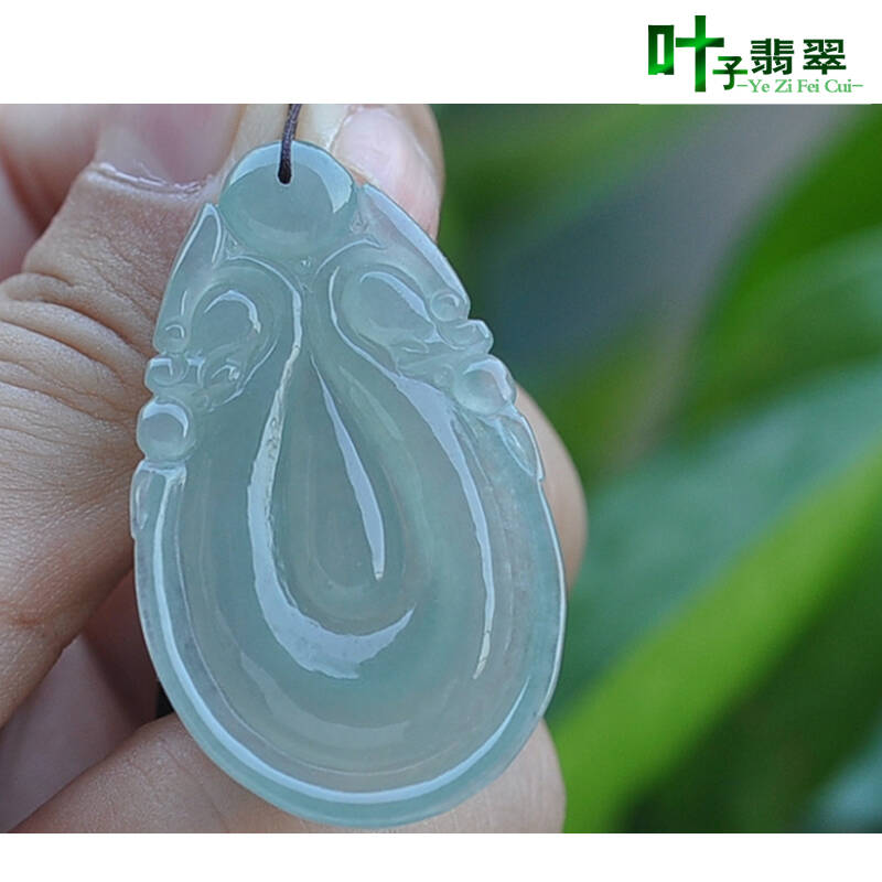 翡翠手镯的描述,叶子翡翠手镯-第2张图片-翡翠网 翡翠手镯的描述,叶子翡翠手镯-第2张图片-翡翠网