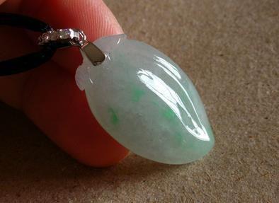 翡翠手镯细豆种2000左右粗豆种翡翠手镯价格-第10张图片-翡翠网 翡翠手镯细豆种2000左右粗豆种翡翠手镯价格-第10张图片-翡翠网