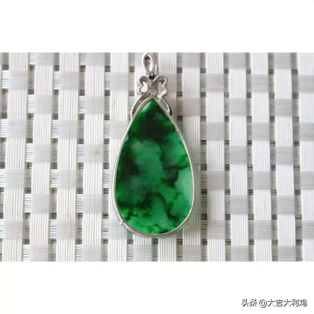 花青翡翠手镯图片,花青翡翠手镯价格-第7张图片-翡翠网 花青翡翠手镯图片,花青翡翠手镯价格-第7张图片-翡翠网