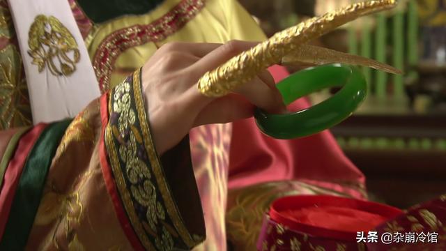 古代的翡翠手镯,古代是怎么切割翡翠手镯-第3张图片-翡翠网 古代的翡翠手镯,古代是怎么切割翡翠手镯-第3张图片-翡翠网