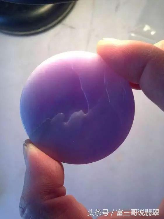 翡翠原石春料什么意思,翡翠原石红春-第12张图片-翡翠网 翡翠原石春料什么意思,翡翠原石红春-第12张图片-翡翠网