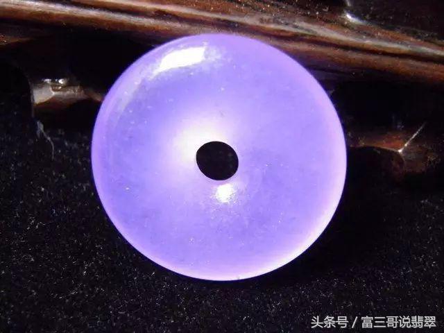 翡翠原石春料什么意思,翡翠原石红春-第16张图片-翡翠网 翡翠原石春料什么意思,翡翠原石红春-第16张图片-翡翠网