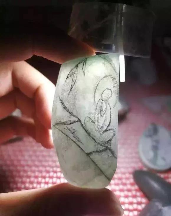 翡翠冰晴底是什么颜色,翡翠冰晴的价格-第5张图片-翡翠网 翡翠冰晴底是什么颜色,翡翠冰晴的价格-第5张图片-翡翠网