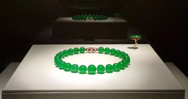 淄博翡翠原石成品,翡翠原石贵过成品现象-第3张图片-翡翠网 淄博翡翠原石成品,翡翠原石贵过成品现象-第3张图片-翡翠网