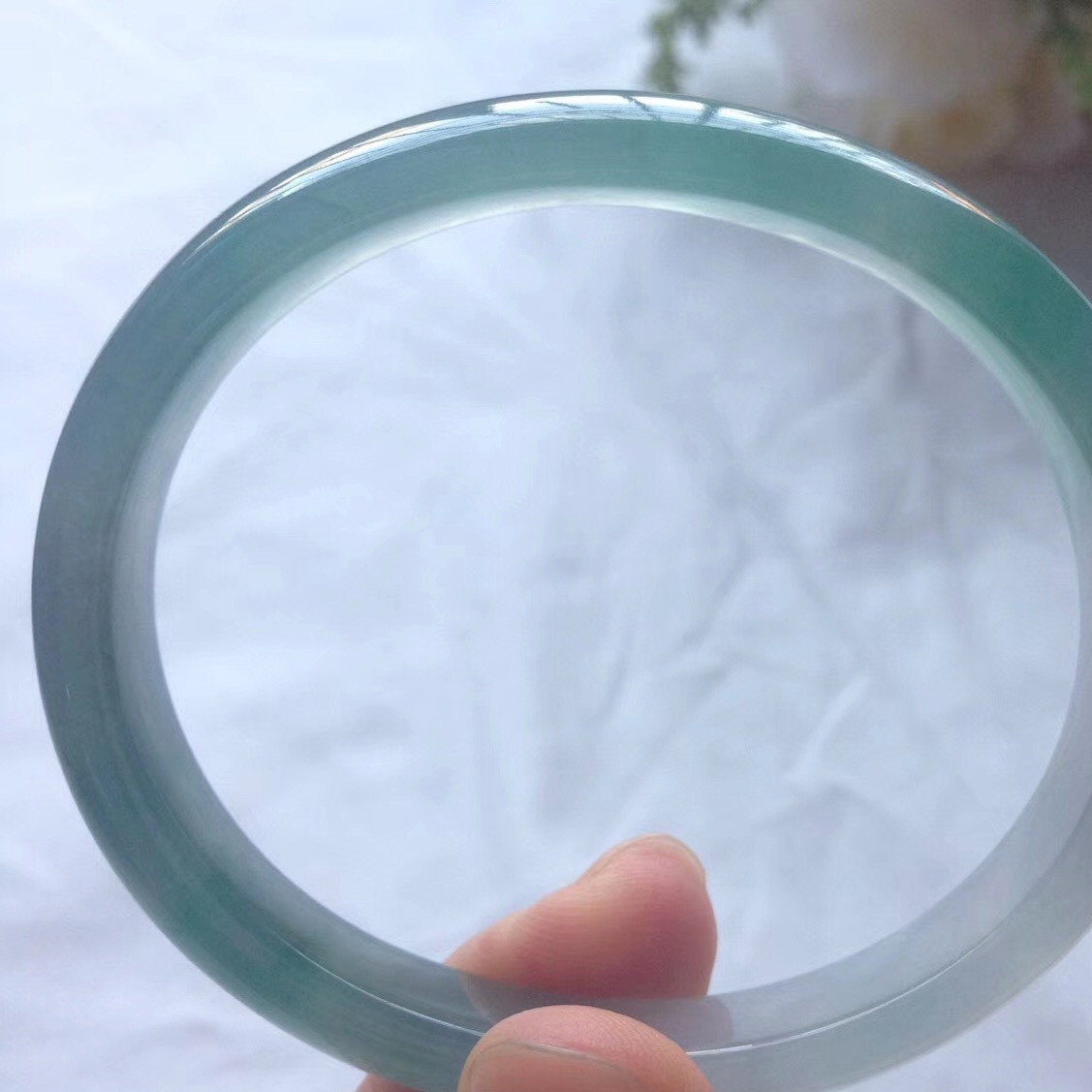 海蓝之谜翡翠手镯图片翡翠蓝水手镯-第1张图片-翡翠网 海蓝之谜翡翠手镯图片翡翠蓝水手镯-第1张图片-翡翠网