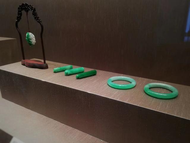 清代翡翠翎管价格清代翡翠翎管2016价格-第10张图片-翡翠网 清代翡翠翎管价格清代翡翠翎管2016价格-第10张图片-翡翠网