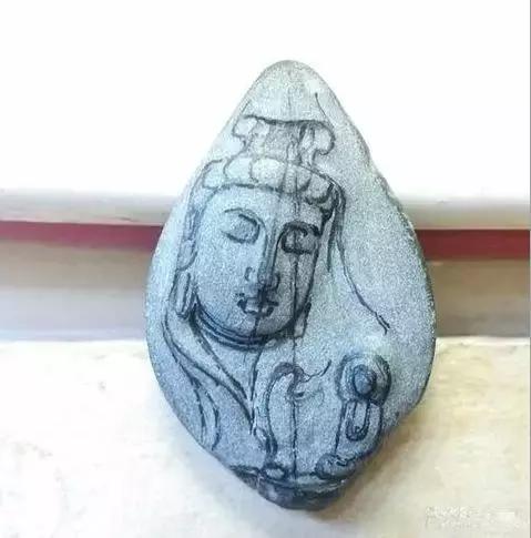 翡翠原石擦面光翡翠原石怎么擦表皮-第4张图片-翡翠网