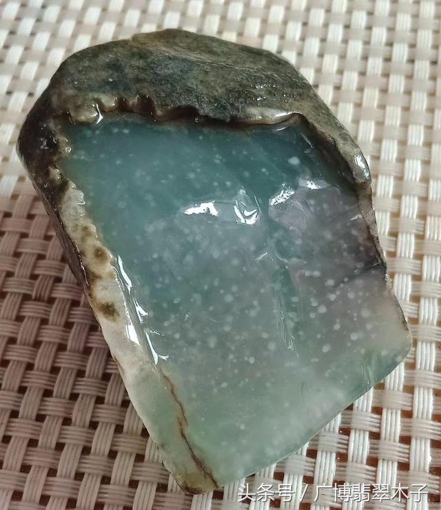 危料翡翠原石翡翠雪花料原石价格-第1张图片-翡翠网 危料翡翠原石翡翠雪花料原石价格-第1张图片-翡翠网