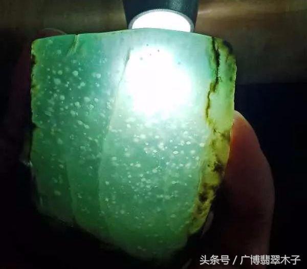 危料翡翠原石翡翠雪花料原石价格-第2张图片-翡翠网 危料翡翠原石翡翠雪花料原石价格-第2张图片-翡翠网