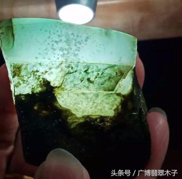 危料翡翠原石翡翠雪花料原石价格-第3张图片-翡翠网 危料翡翠原石翡翠雪花料原石价格-第3张图片-翡翠网