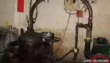 民国有假翡翠手镯,半成品翡翠手镯有假吗-第9张图片-翡翠网 民国有假翡翠手镯,半成品翡翠手镯有假吗-第9张图片-翡翠网